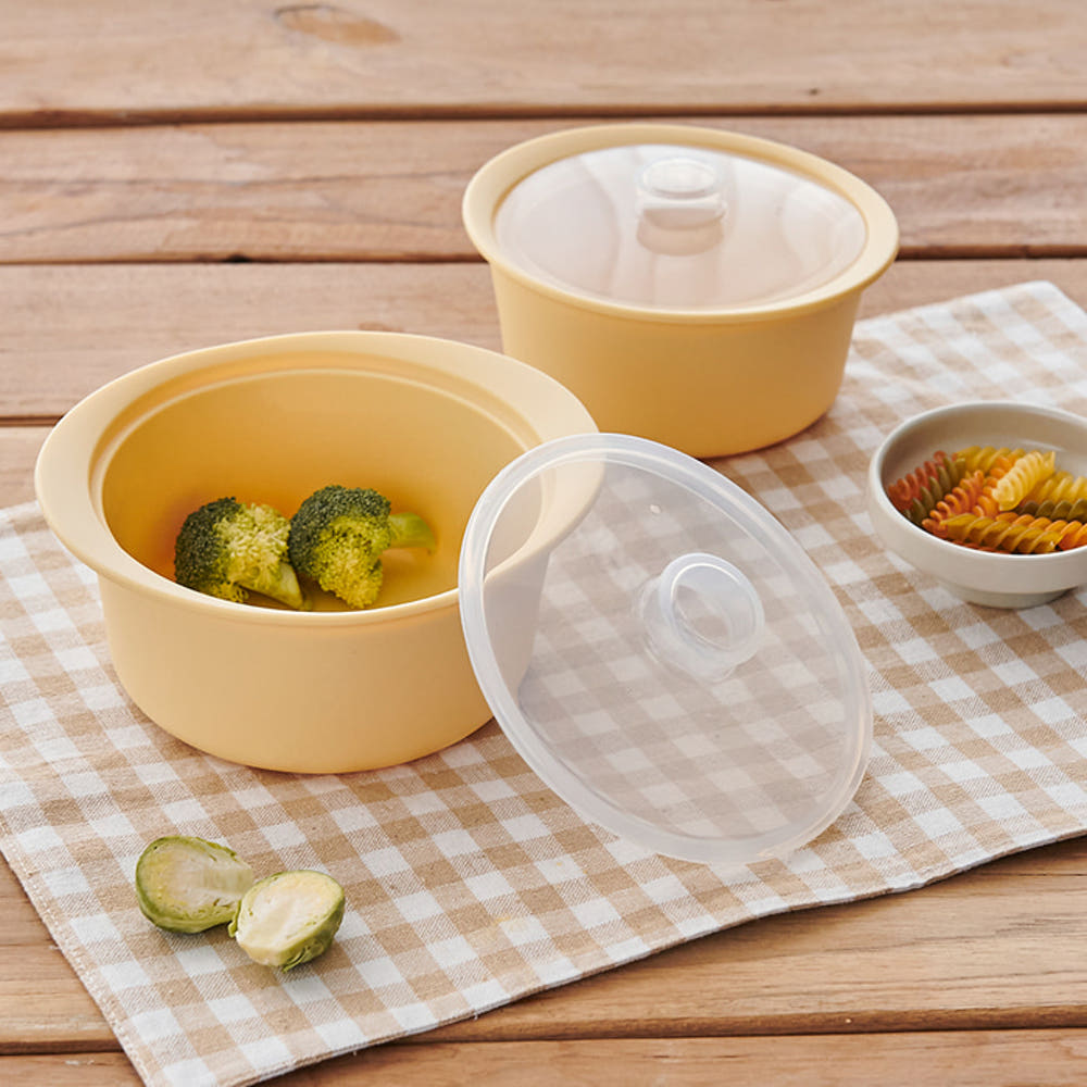 투명 뚜껑을 덮은 버터색 퍼기 실리콘 찜기